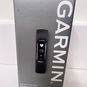 Brand new Garmin Vivosmart 4  smart activity Tracker